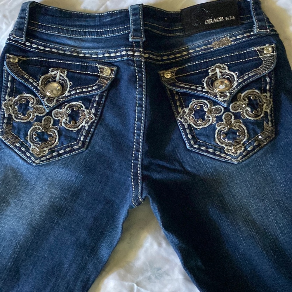GRACE in LA jeans. SIZE 26. Bootcut.